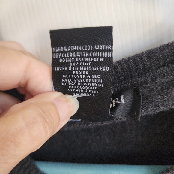 Marco Fiori 100% Pure Merino Wool Mens V neck Pullover Size L Made in Italy - Picture 10 of 10